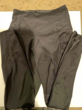 Nike Women's Dri-FIT Legend Pant Ten Less Plastic Bottles Cropped Leggings Black